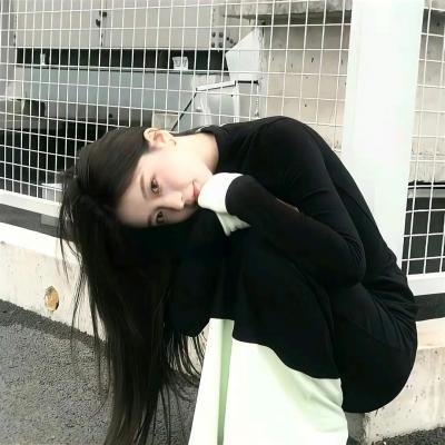 眼神阳光的男孩